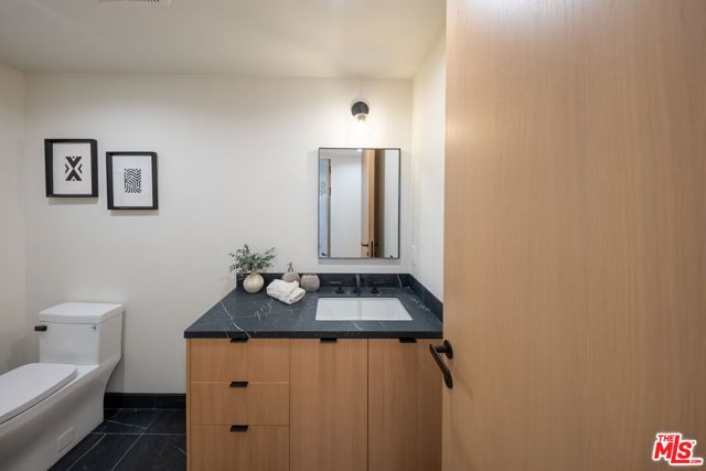 10352 Riverside Drive 103, Toluca Lake (los Angeles), CA 91602