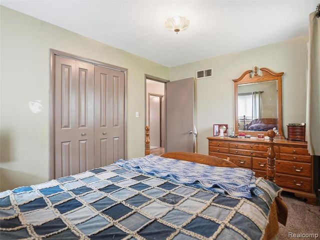 37843 Emery Street, Clinton Township, MI 48036