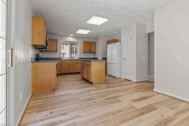 1313 Duchess Of York QUAY, Chesapeake, VA 23320