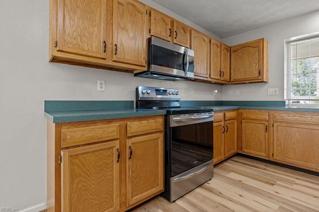 1313 Duchess Of York QUAY, Chesapeake, VA 23320