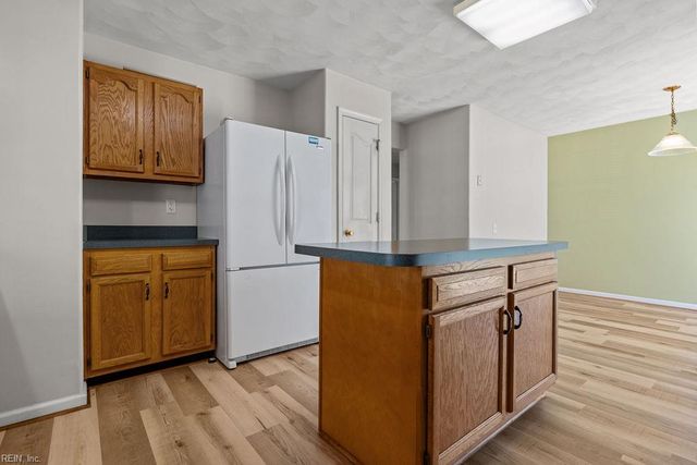 1313 Duchess Of York QUAY, Chesapeake, VA 23320