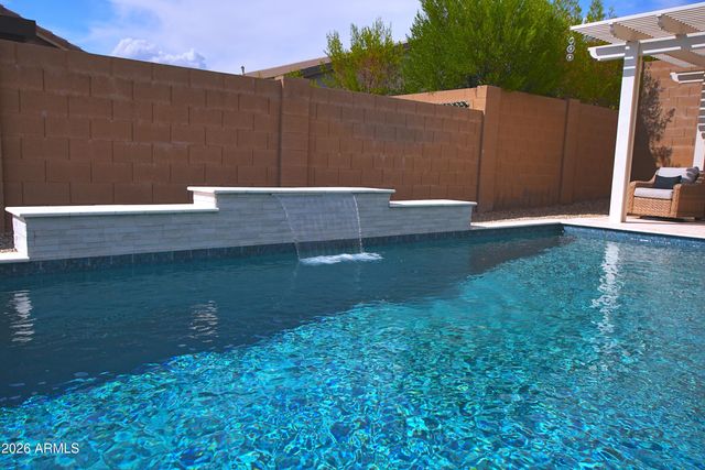 3016 W TUMBLEWEED Drive, Phoenix, AZ 85085