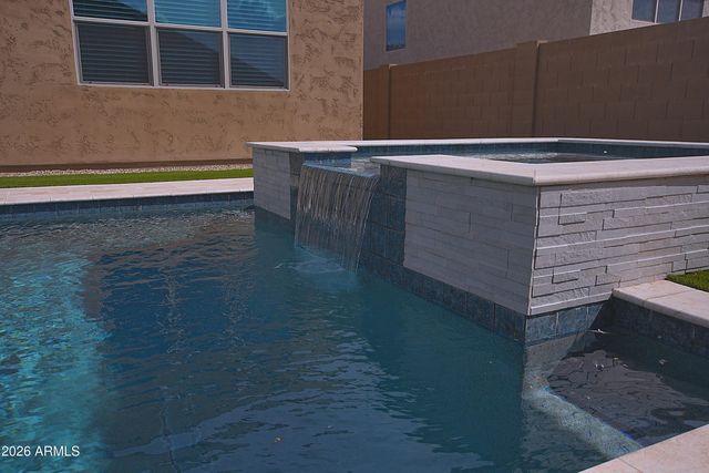 3016 W TUMBLEWEED Drive, Phoenix, AZ 85085