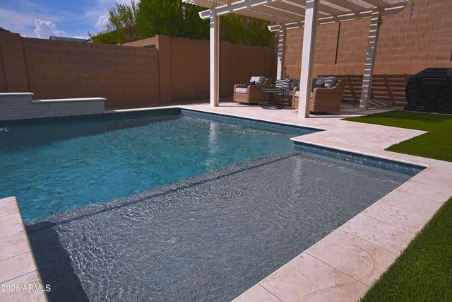 3016 W TUMBLEWEED Drive, Phoenix, AZ 85085