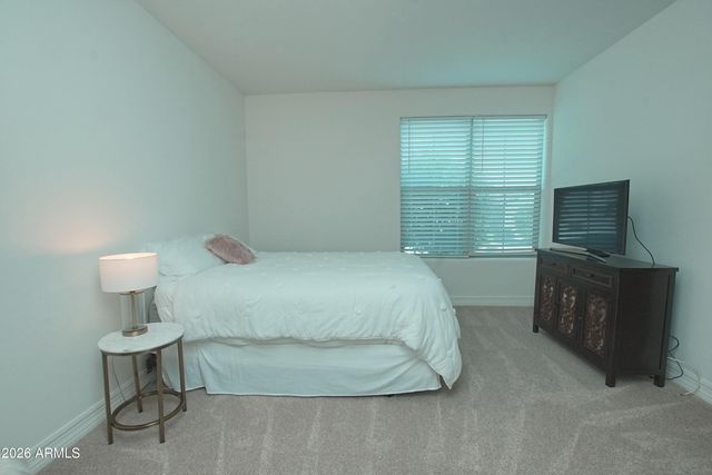 3016 W TUMBLEWEED Drive, Phoenix, AZ 85085
