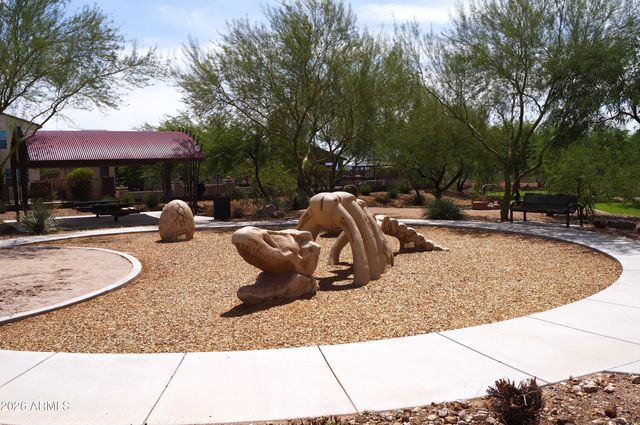 3016 W TUMBLEWEED Drive, Phoenix, AZ 85085