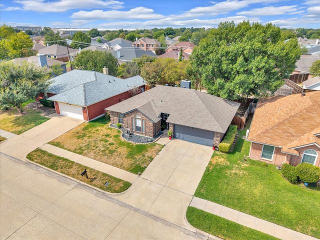 6608 Stetter Drive, Arlington, TX 76001