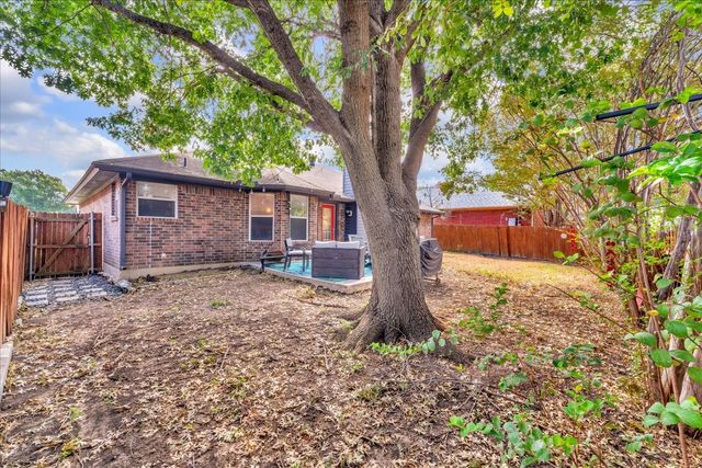 6608 Stetter Drive, Arlington, TX 76001
