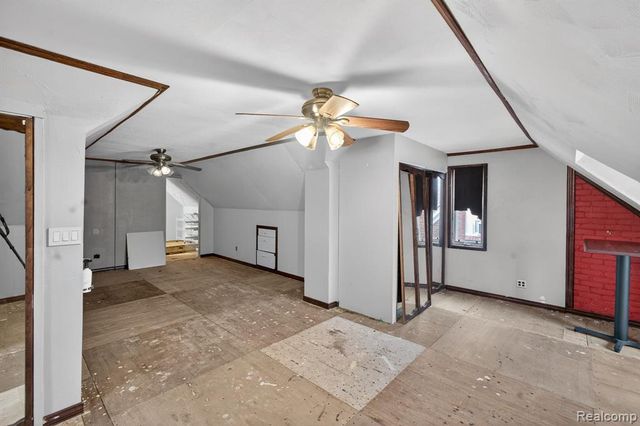 9495 Lakepointe Street, Detroit, MI 48224