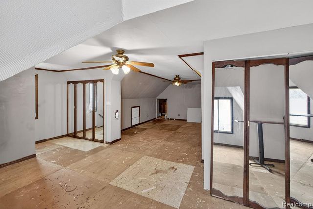 9495 Lakepointe Street, Detroit, MI 48224