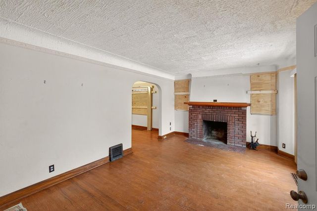 9495 Lakepointe Street, Detroit, MI 48224