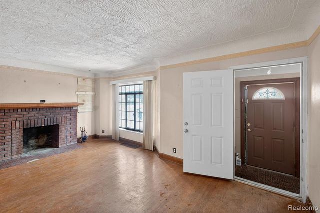 9495 Lakepointe Street, Detroit, MI 48224