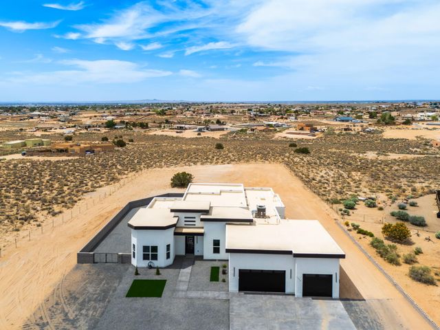 1400 Abrazo Road NE, Rio Rancho, NM 87124