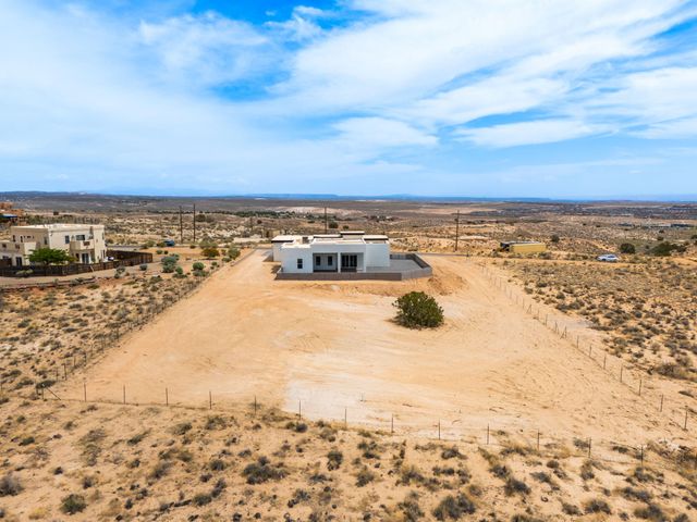 1400 Abrazo Road NE, Rio Rancho, NM 87124