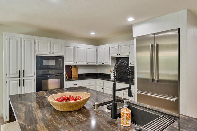 6901 Fallsbrook Ct, Granite Bay, CA 95746
