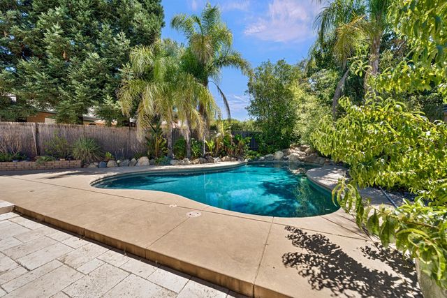 6901 Fallsbrook Ct, Granite Bay, CA 95746