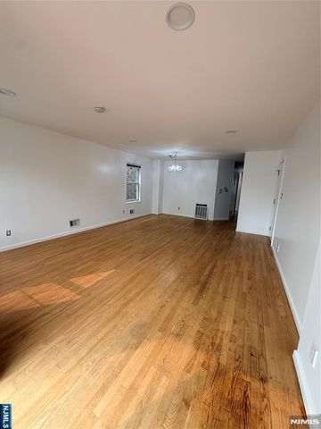 154 McAdoo Avenue, Jersey City, NJ 07305