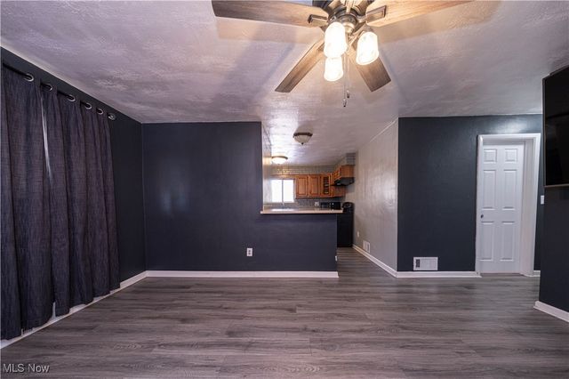 132 Linmar Street, Wintersville, OH 43953