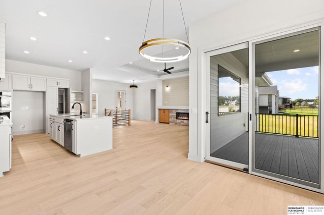 21014 Atwood Avenue, Elkhorn, NE 68022