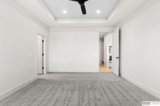 21014 Atwood Avenue, Elkhorn, NE 68022