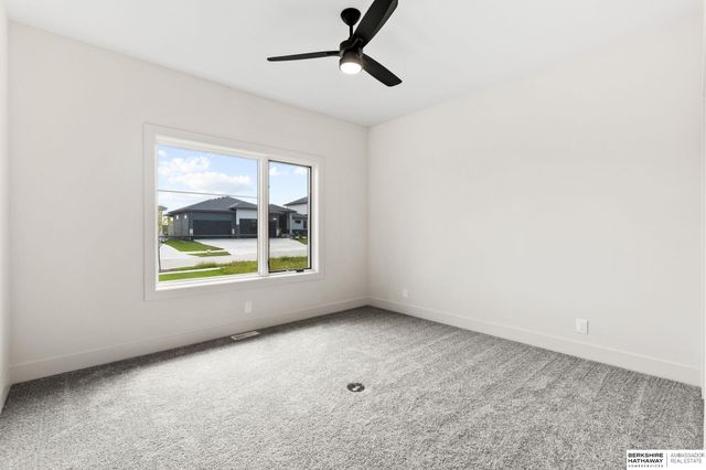 21014 Atwood Avenue, Elkhorn, NE 68022