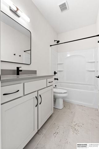 21014 Atwood Avenue, Elkhorn, NE 68022