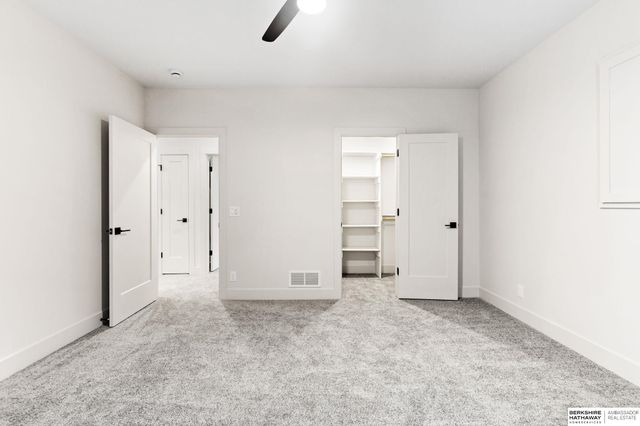 21014 Atwood Avenue, Elkhorn, NE 68022