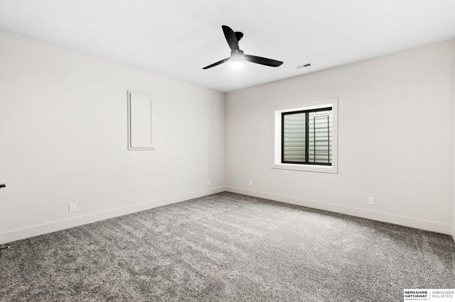 21014 Atwood Avenue, Elkhorn, NE 68022