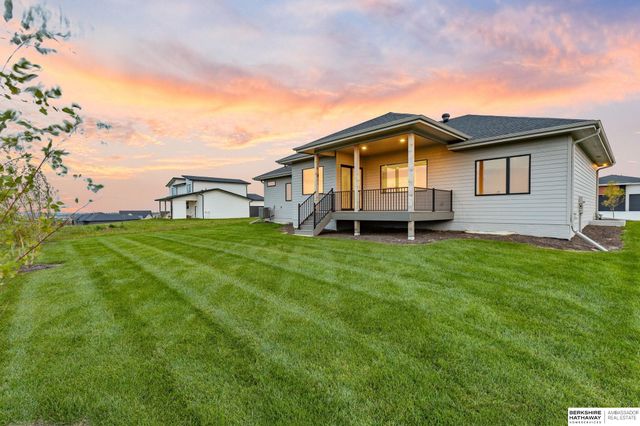 21014 Atwood Avenue, Elkhorn, NE 68022