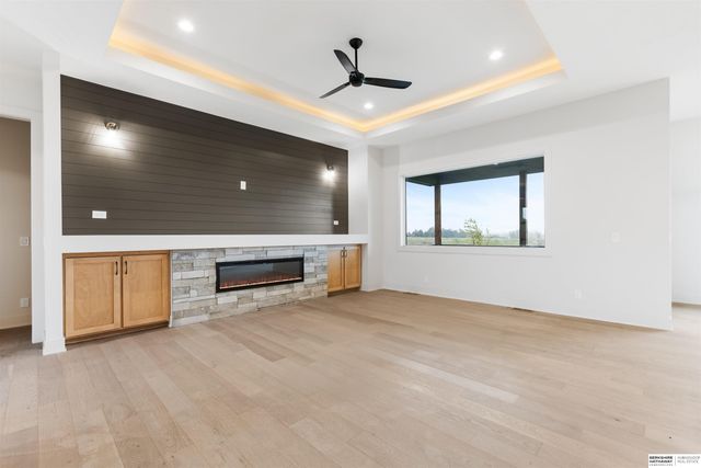 21014 Atwood Avenue, Elkhorn, NE 68022