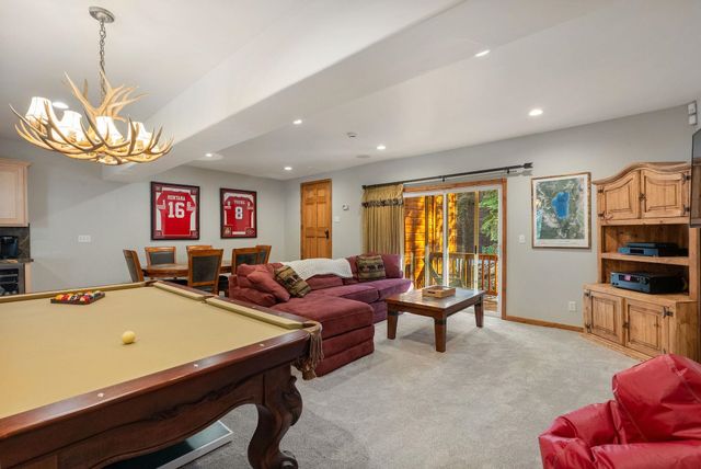 12987 Hillside Drive, Truckee, CA 96161