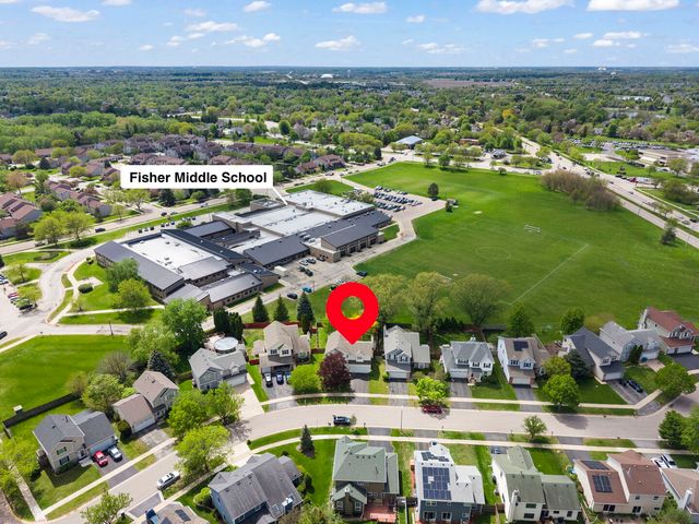 900 Chelsea Court, Aurora, IL 60504