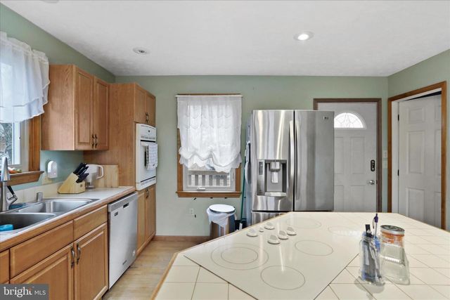 1944 CROSSINGS VIEW RD, Paw Paw, WV 25434