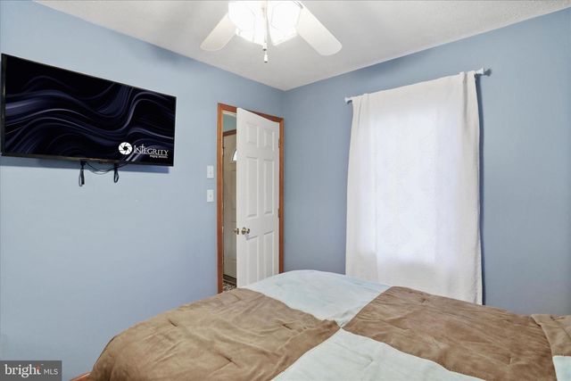 1944 CROSSINGS VIEW RD, Paw Paw, WV 25434