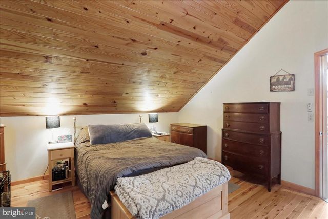 1944 CROSSINGS VIEW RD, Paw Paw, WV 25434