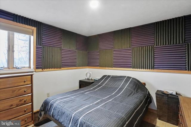 1944 CROSSINGS VIEW RD, Paw Paw, WV 25434