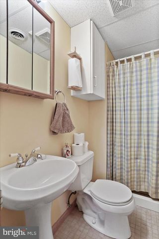 1944 CROSSINGS VIEW RD, Paw Paw, WV 25434