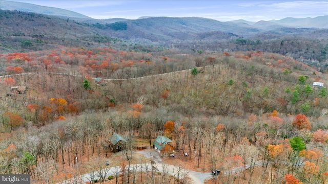 1944 CROSSINGS VIEW RD, Paw Paw, WV 25434