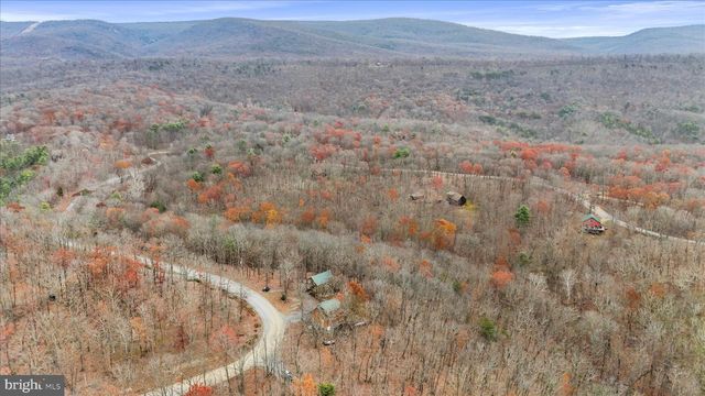 1944 CROSSINGS VIEW RD, Paw Paw, WV 25434