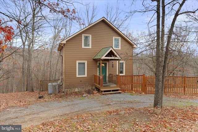 1944 CROSSINGS VIEW RD, Paw Paw, WV 25434