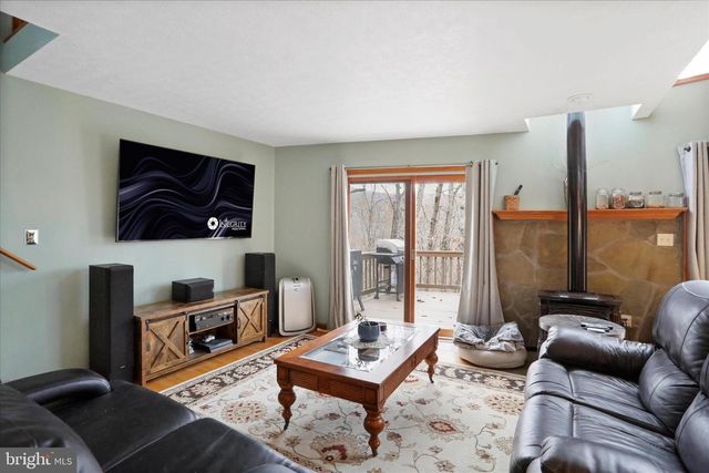 1944 CROSSINGS VIEW RD, Paw Paw, WV 25434