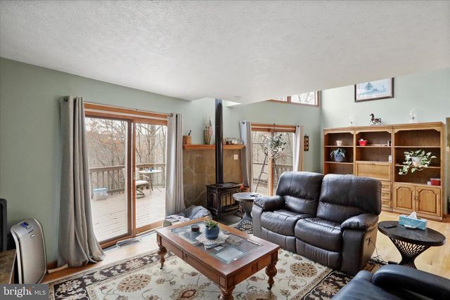 1944 CROSSINGS VIEW RD, Paw Paw, WV 25434