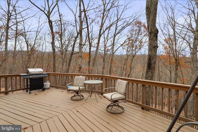 1944 CROSSINGS VIEW RD, Paw Paw, WV 25434