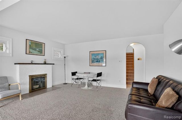 3961 Lakewood Drive, Waterford, MI 48329