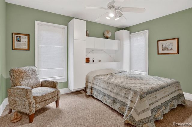 3961 Lakewood Drive, Waterford, MI 48329