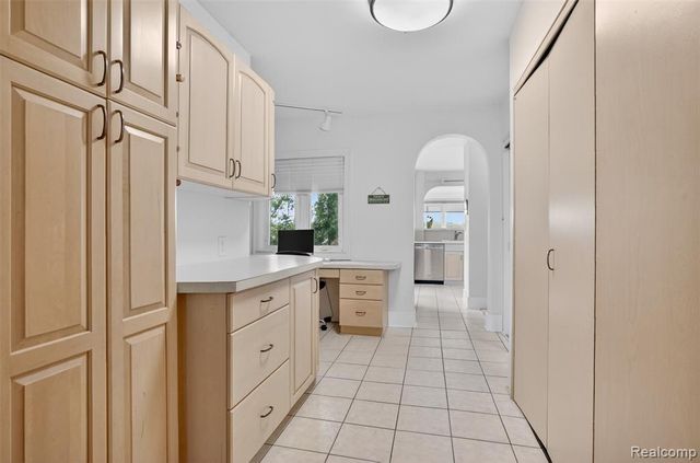 3961 Lakewood Drive, Waterford, MI 48329