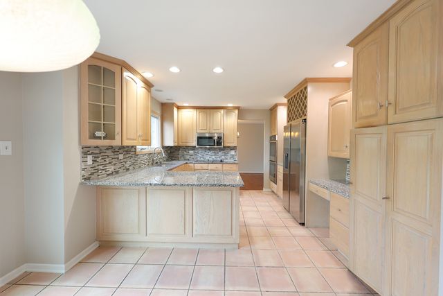 8216 Eynsford Drive, Orland Park, IL 60462