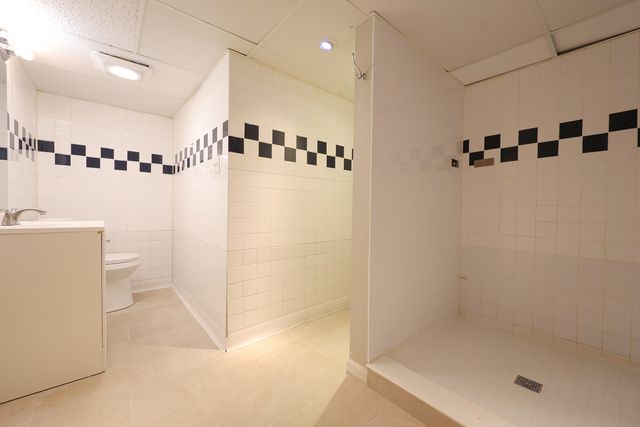 8216 Eynsford Drive, Orland Park, IL 60462