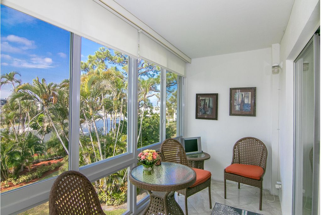 2562 N Garden Drive N 308, Lake Worth, FL 33461