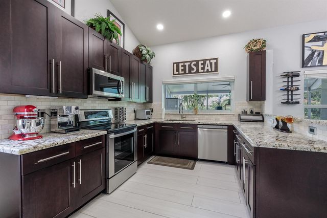 10275 Grove Lane, Cooper City, FL 33328